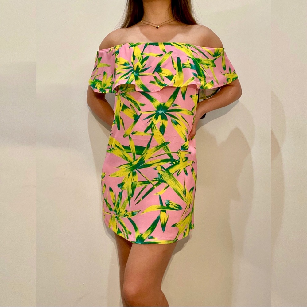 PrettyLittleThing Off-shoulder Dress - M / Pink